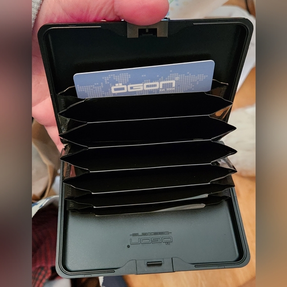 Purple Accordion Aluminum Wallet - Picture 4 of 6